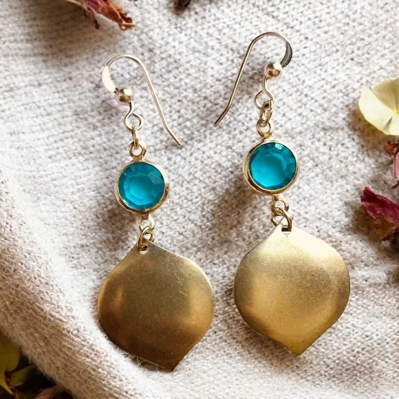 Vintage Crystal Turquoise Drop Earrings - Picture 4 of 5